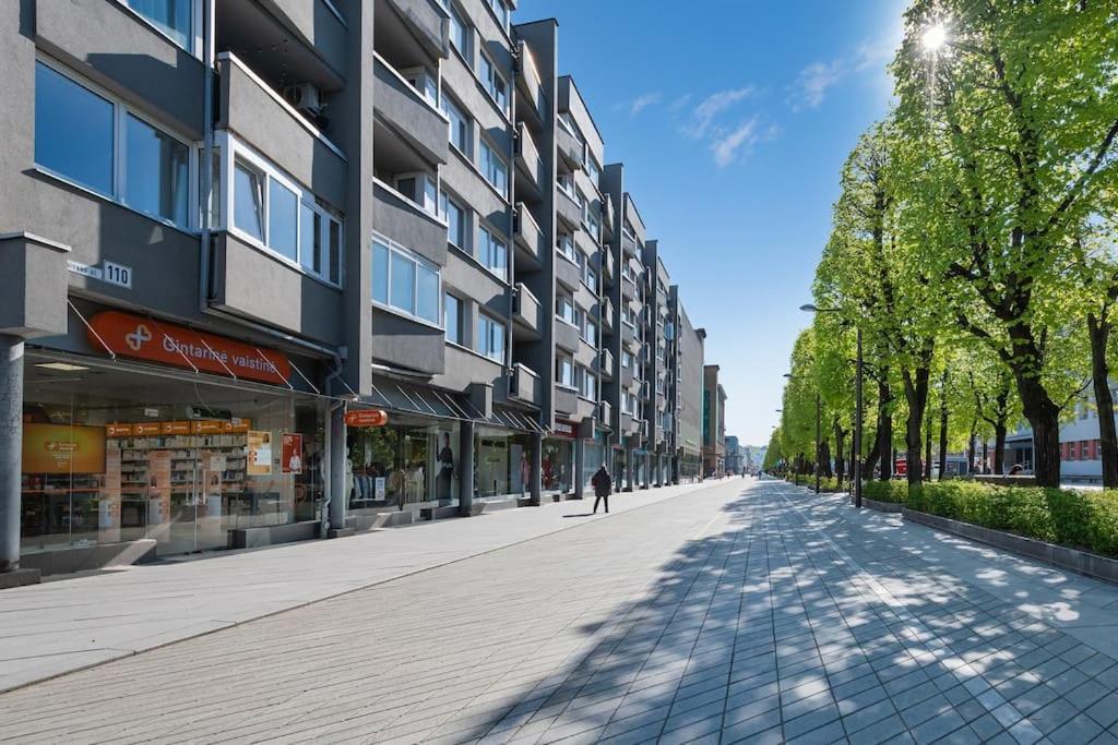 Central 2 Bd Apartment By Hostlovers カウナス エクステリア 写真