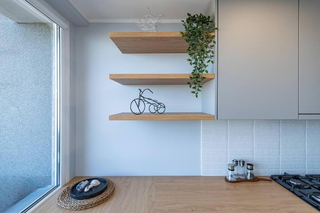Central 2 Bd Apartment By Hostlovers カウナス エクステリア 写真
