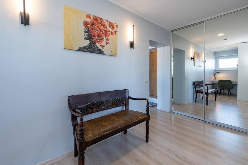 Central 2 Bd Apartment By Hostlovers カウナス エクステリア 写真